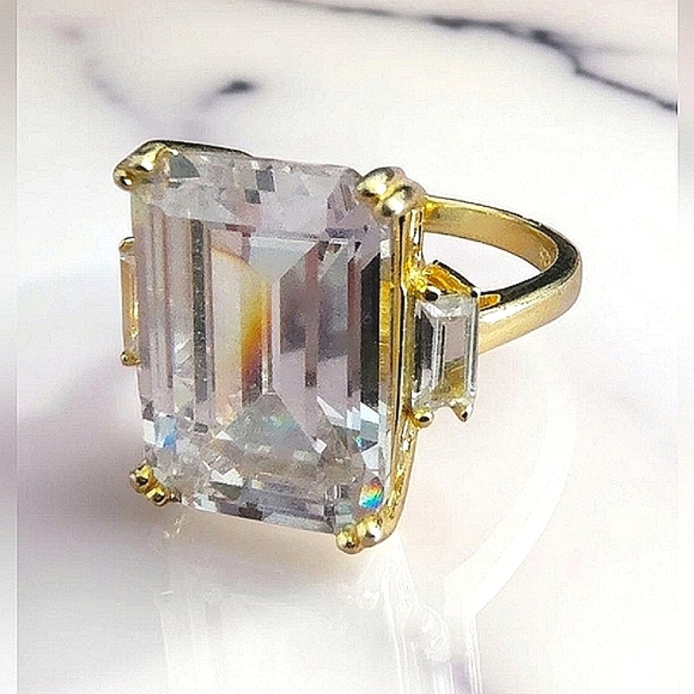 Stunning FZN 925 Gold-Plated Emerald Cut Statement Ring – Size 6